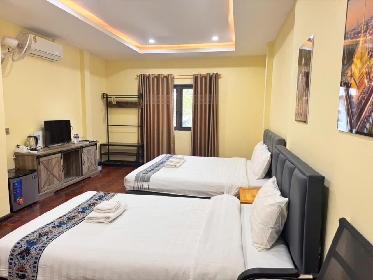 Yula Hotel Thatluang Vientiane Exterior foto